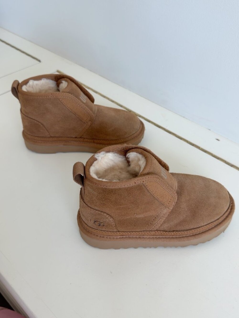 UGG Neumel EZ-Fit Chestnut Suede Shearling Boots Kids Size 12